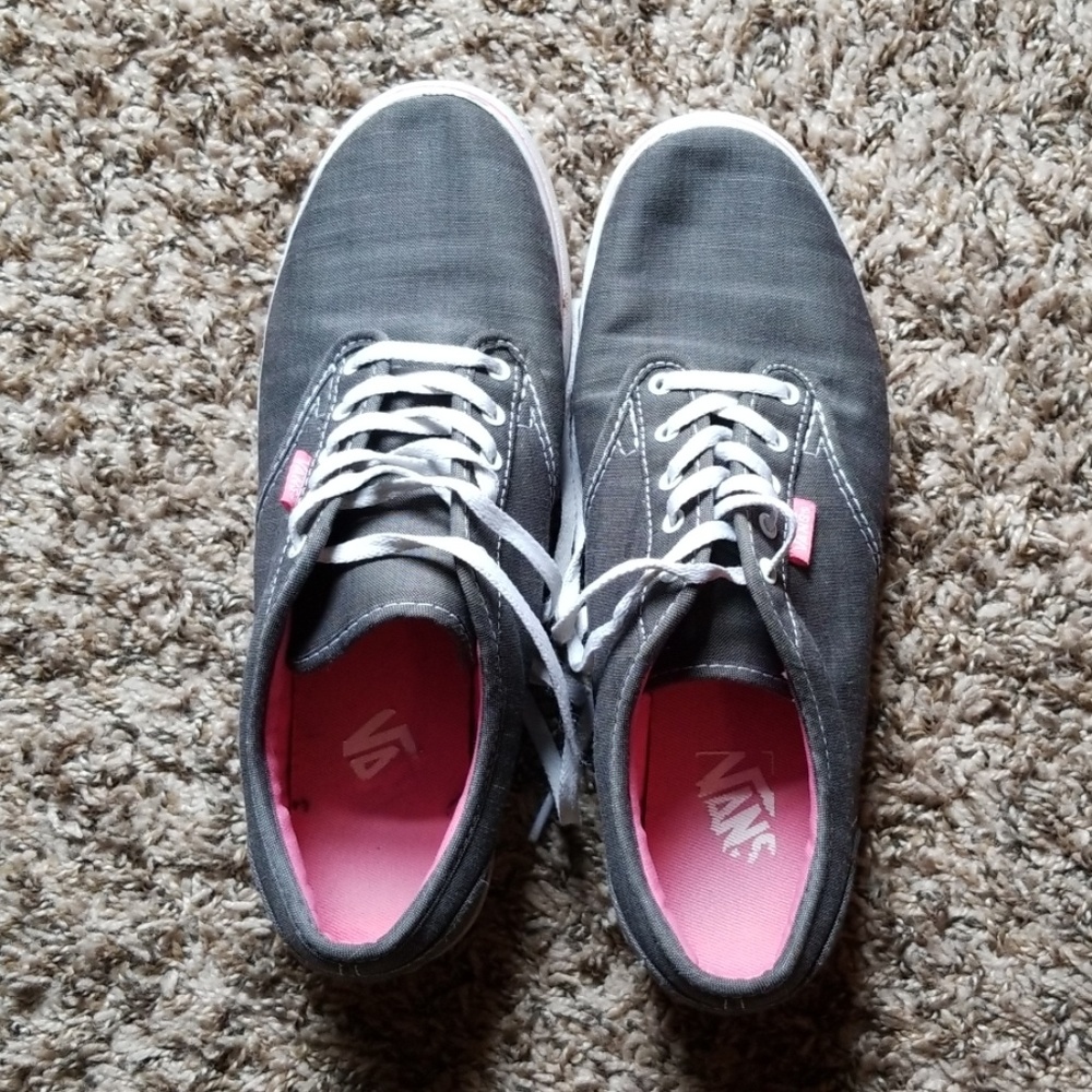 Gray "Atwood" Vans with Pink Detail